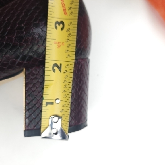 Talbots Maroon Low Block Heel Sz 6½ - Picture 10 of 10